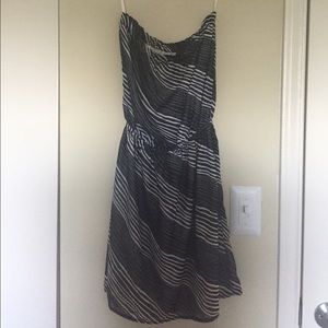 Strapless Gap dress. Hardly worn.