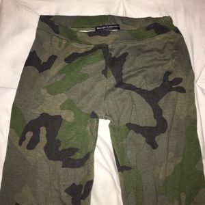 Brandy Melville camo leggings
