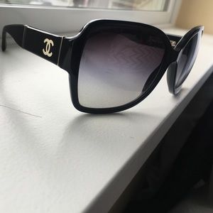Chanel 5230Q Signature Sunglasses AUTHENTIC