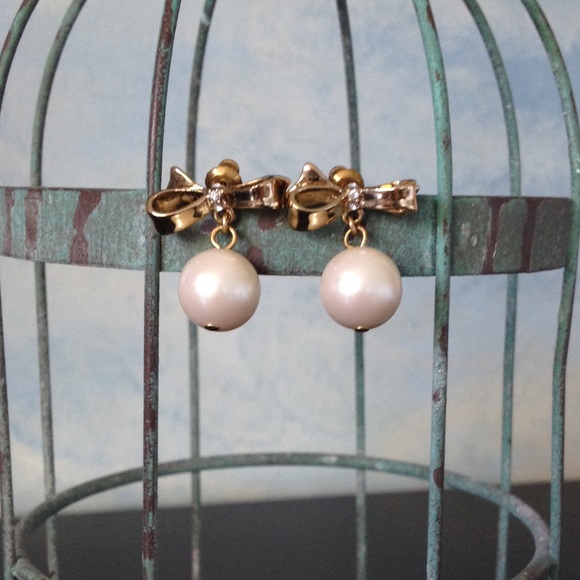 Kate Spade pearl drop earrings NWOT