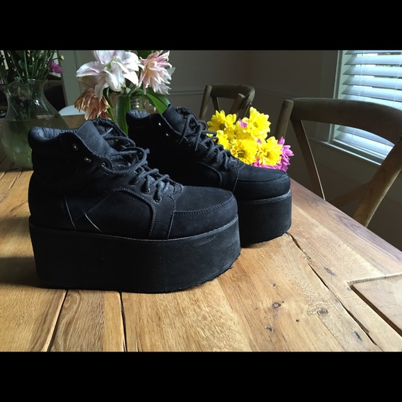 MTNG PLATFORMS -- *vintage buffalo platform style*