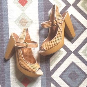 Lucky Brand Heel