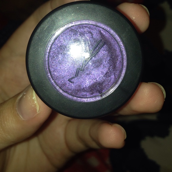MAC eyeshadow pigment