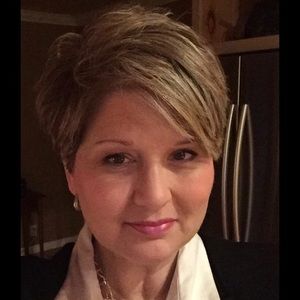 Meet your Posher, Angie