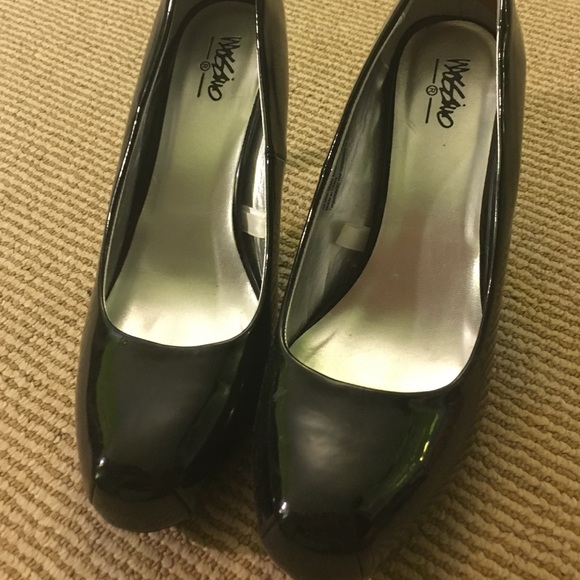 Mossimo Black Heels
