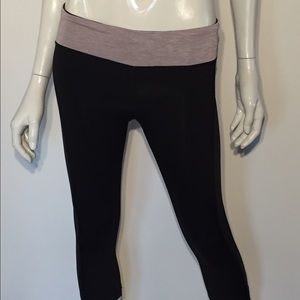 LULULEMON black RUN INSPIRE ruffle trim  size 4