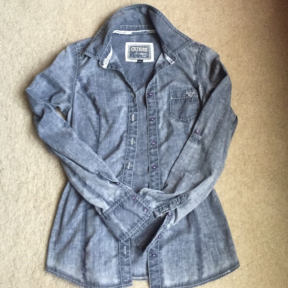 GUESS button up - Picture 1 of 2