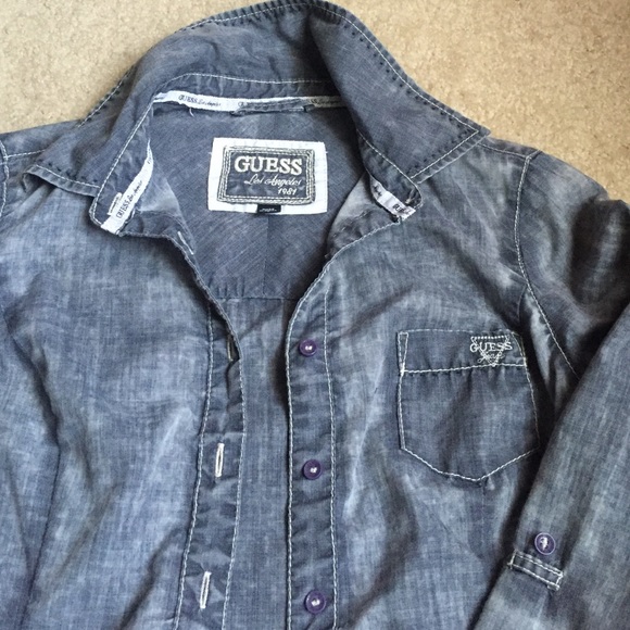 GUESS button up - Picture 2 of 2
