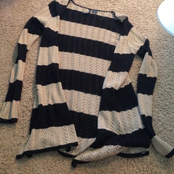 Light brown and black top