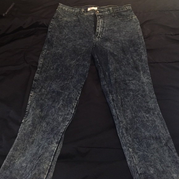 Acid wash jeans