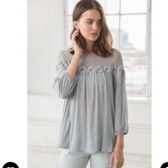 Gorgeous Blouse - Picture 2 of 3