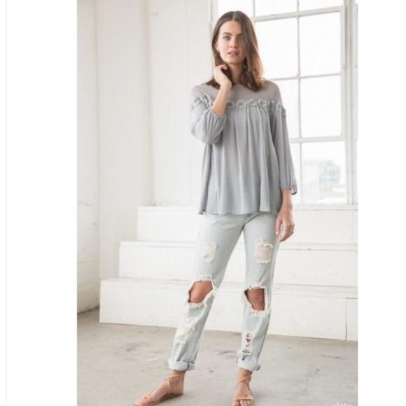 Gorgeous Blouse - Picture 3 of 3