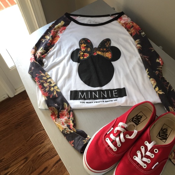 Disney Collection by NEFF Minnie shirt