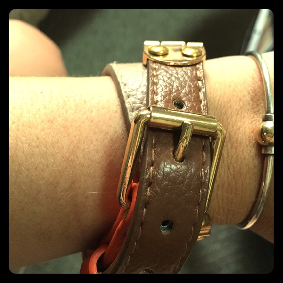 BCBG neon leather bracelet - Picture 1 of 3