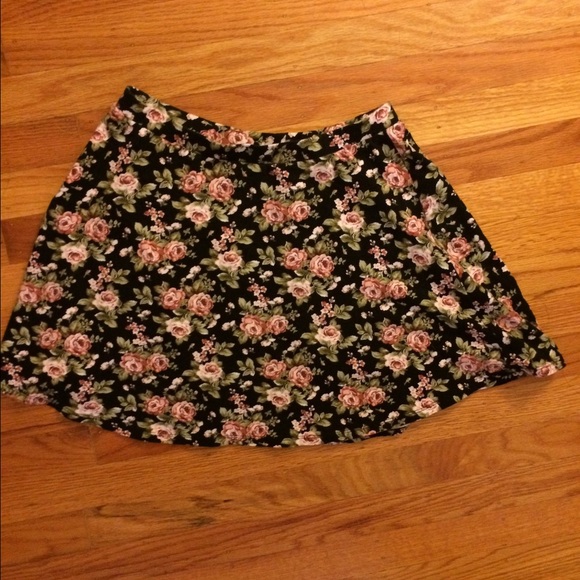 Forever 21 Flower Skater Skirt