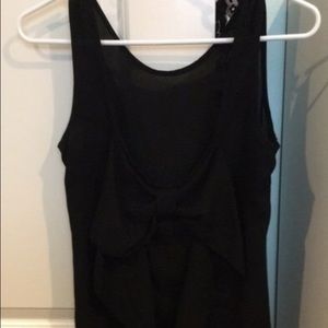Bow on front Black Tank Top