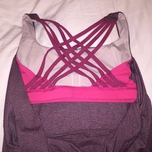 Lululemon Women's built in sports bra top❤️👅🔥