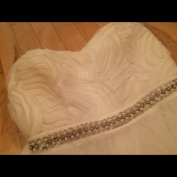 Formal, white homecoming dress - Picture 2 of 4