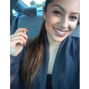 Meet your Posher, Stephanie