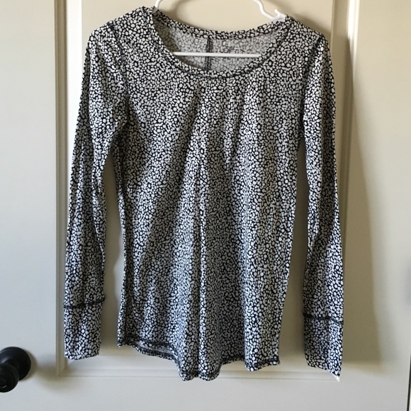 Long sleeve black and white tee - Picture 1 of 1