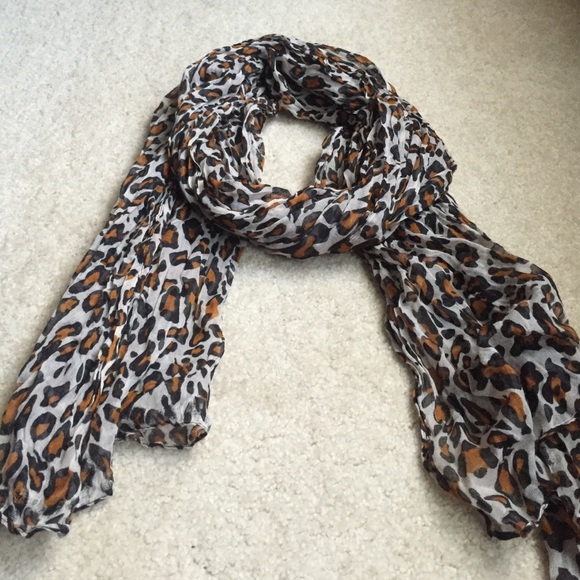 Leopard print scarf