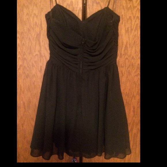 Black formal dress - Picture 2 of 4