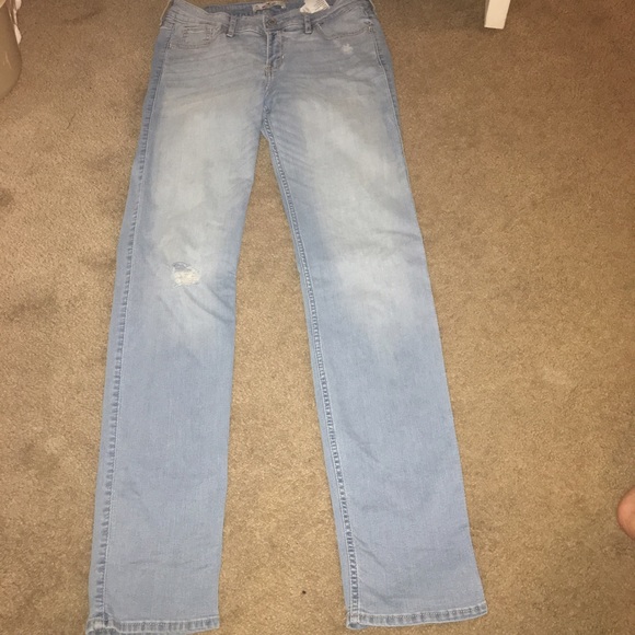9L Hollister Jeans- NWOT