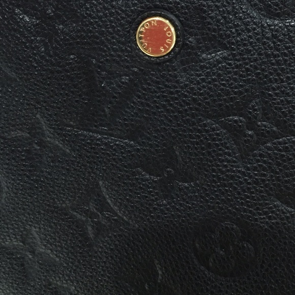❌SOLD❌ Louis Vuitton Montaigne Empriente MM Noir - Picture 2 of 4