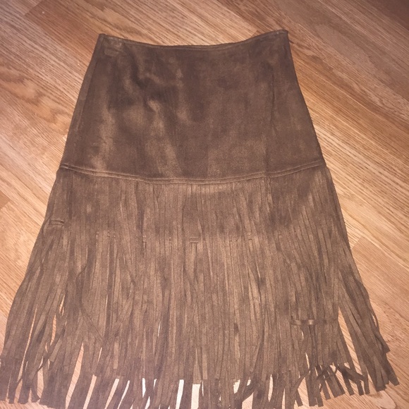 Faux suede skirt w/ layered fringes sexy movement