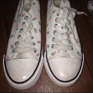 knock off converse PRICE NEGOTIABLE