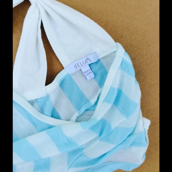 Delia’s Striped Top with Bow Detail - Picture 3 of 3