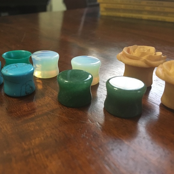 Plugs bundle. - Picture 2 of 2