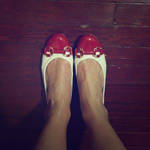 Tahari Flats