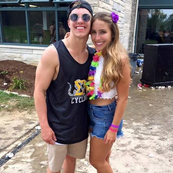 Meet your Posher, Caroline