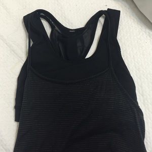 Lululemon Top with a built in sports bra🏴🙊