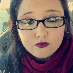 Meet your Posher, Hillary