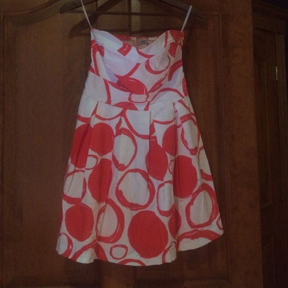Coral and white strapless dress