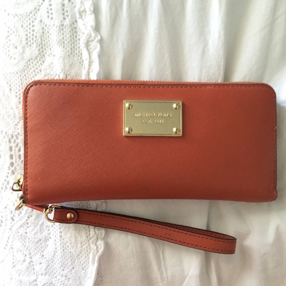 Michael kors wallet
