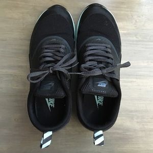 Nike Air Max Thea - Women's Size 6