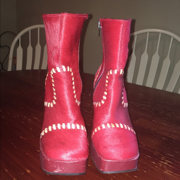 Vintage two lips red calf hair platforms - Picture 3 of 3