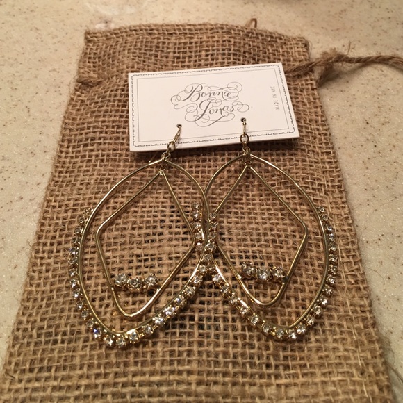 Sparkling gold earrings!