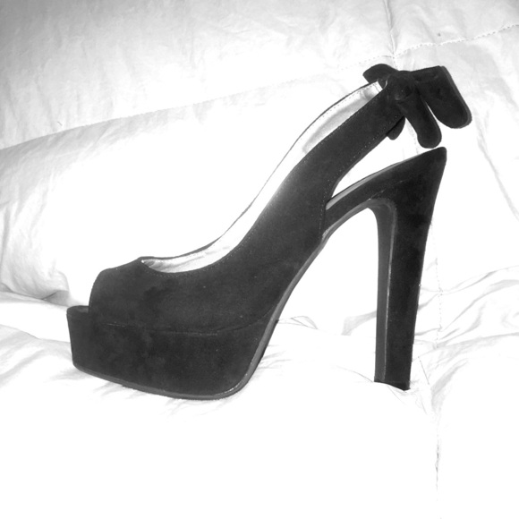 Forever 21 Shoes - Black Forever 21 Heels