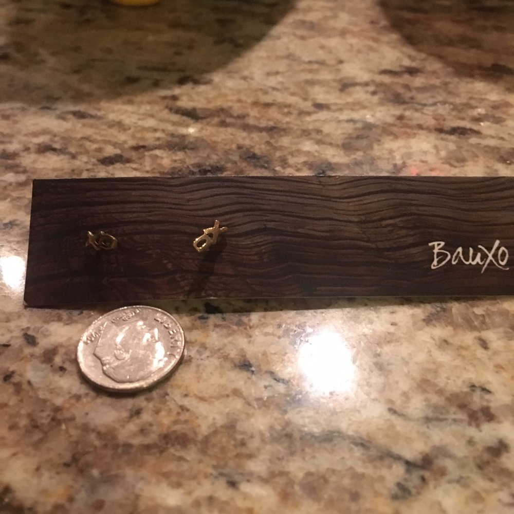 XO Earrings in Brass - Picture 2 of 2