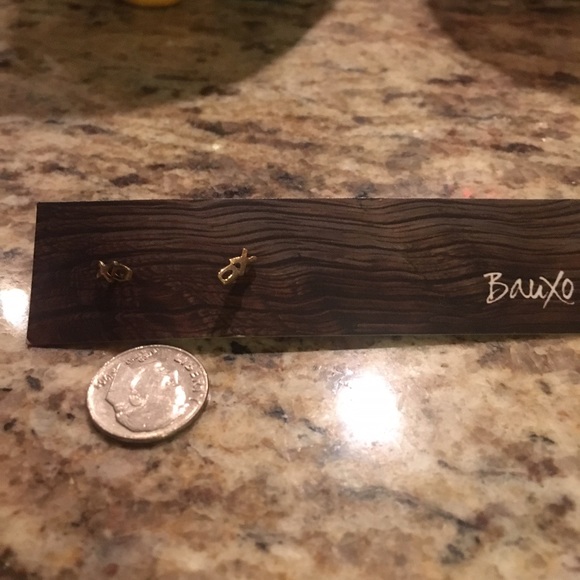 XO Earrings in Brass - Picture 2 of 2