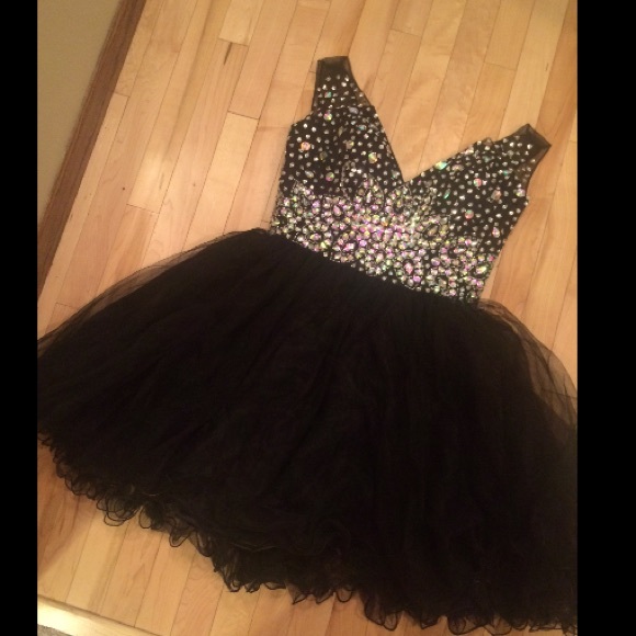 Black beaded formal Homecoming dress - Picture 1 of 4