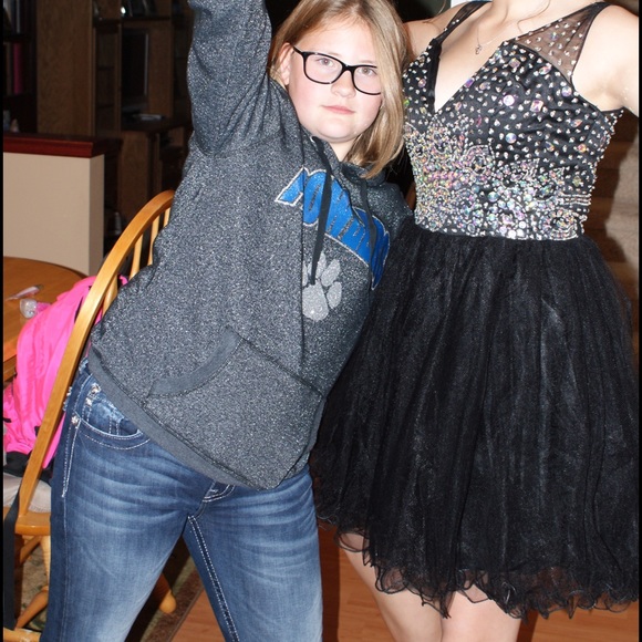 Black beaded formal Homecoming dress - Picture 2 of 4