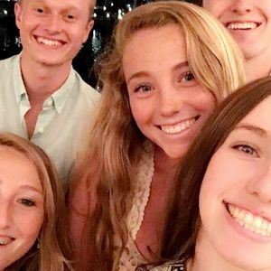 Meet your Posher, Abby