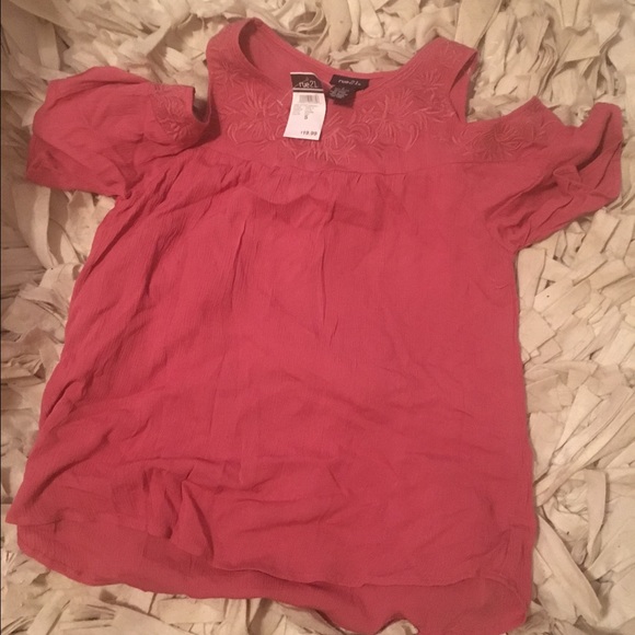 Rue 21 peekaboo sleeve tunic top size small - Picture 1 of 1