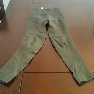 Lululemon cropped leggings