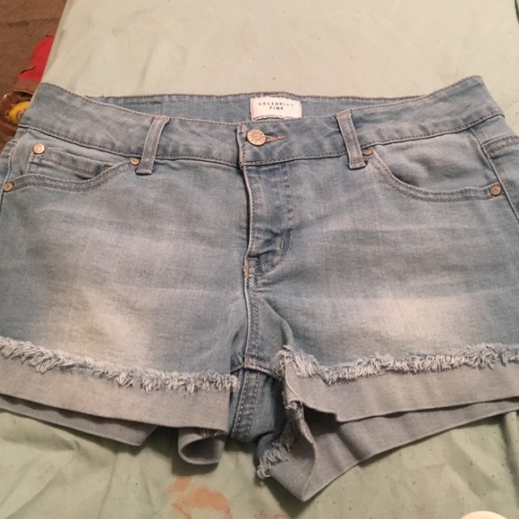 Light wash shorts!